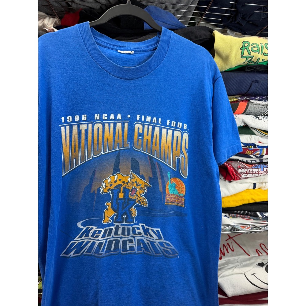 Vintage 1996 Kentucky Wildcats NCAA National Champs T-Shirt Blue Single Stitch